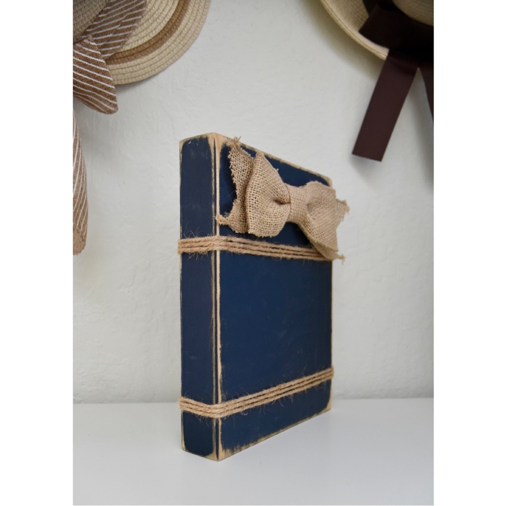 Rustic Burlap Bow Navy Wood Block Table Frame - Picture 3 of 3